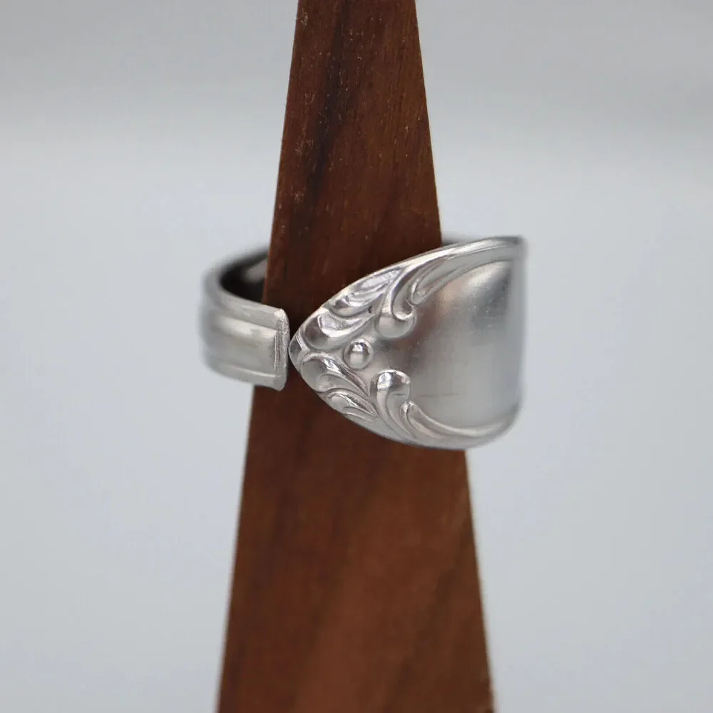 Clean Element Size 11 Spoon Ring Stainless Steel Polished Vintage Water Waves